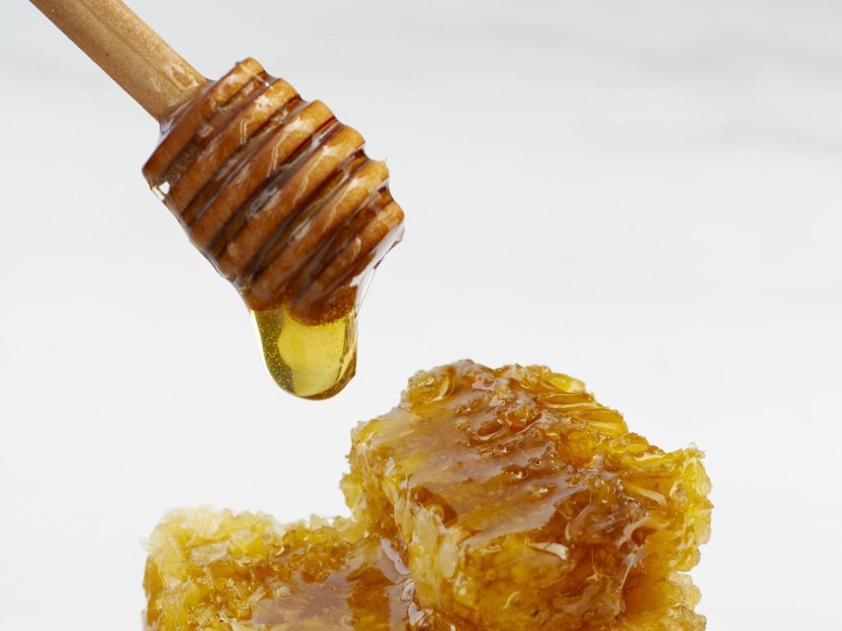 The Sweetest Kind of Skincare | Honey and Propolis in Skincare