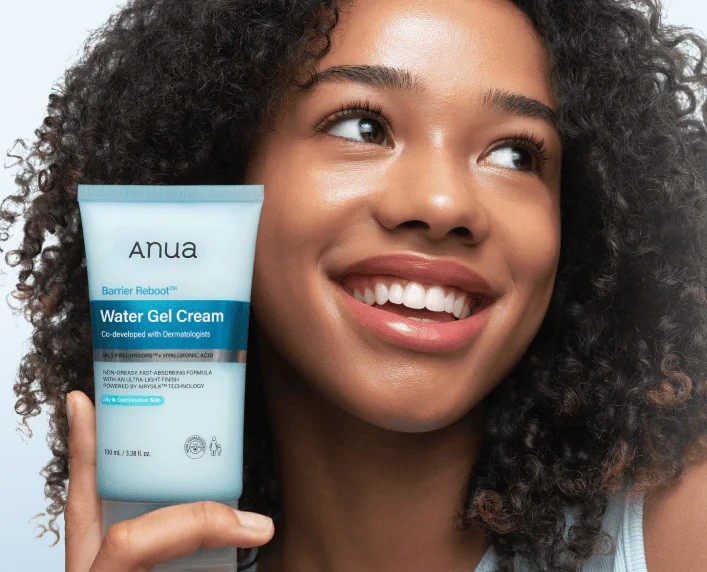Anua Barrier Reboot Watery Gel Cream held by model