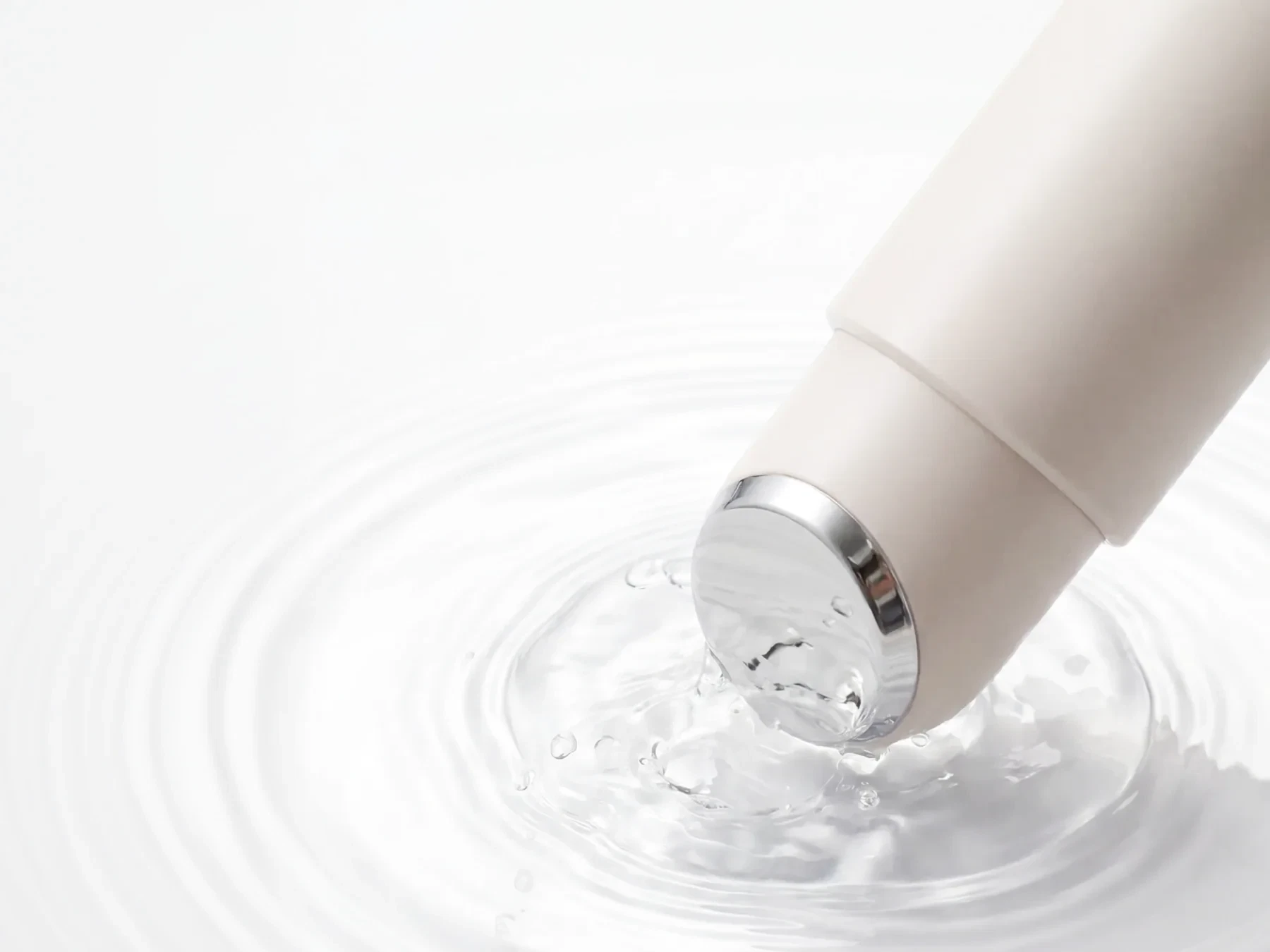 Thome Twenty Up Device Agitating Clear Water