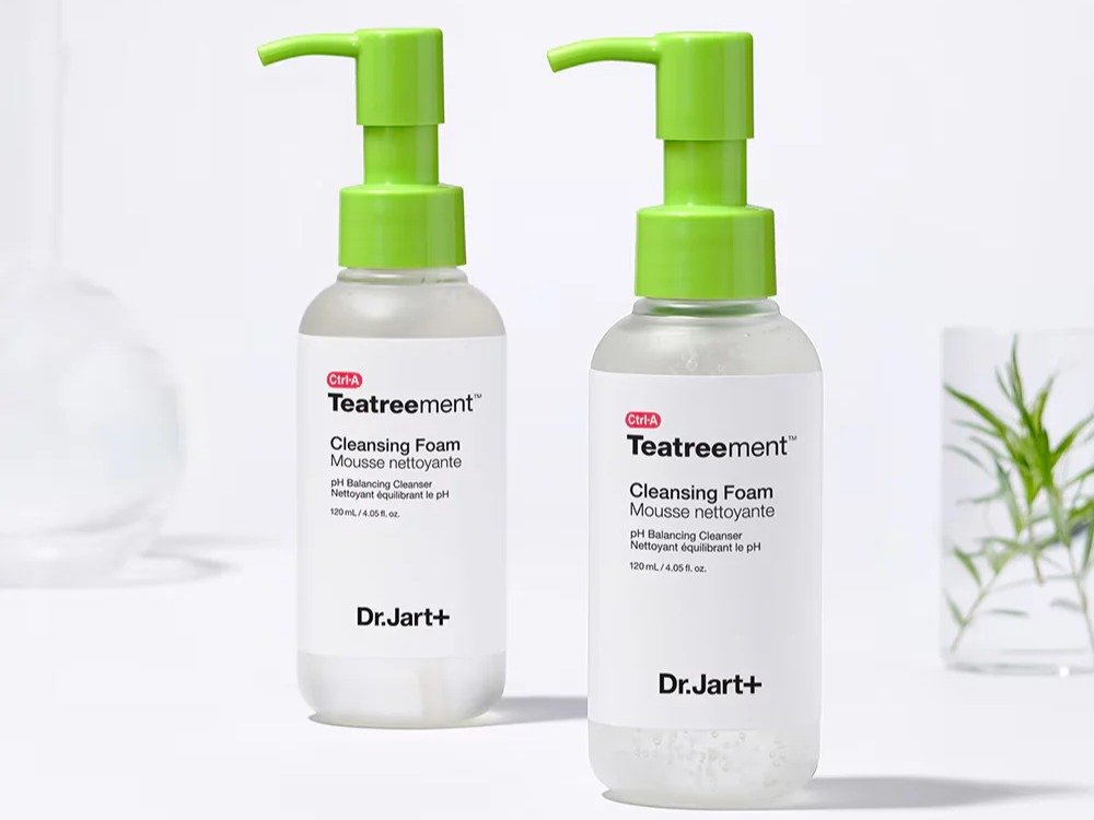 Clearing Acne in 2 Weeks | Dr Jart+ Teatreement Cleansing Foam Review