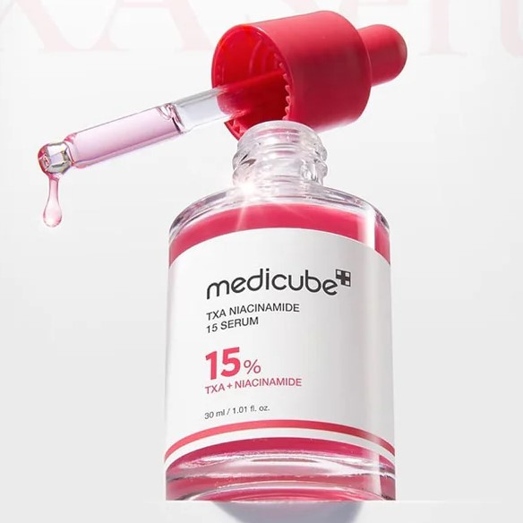 Medicube TXA Niacinamide serum with balancing applicator