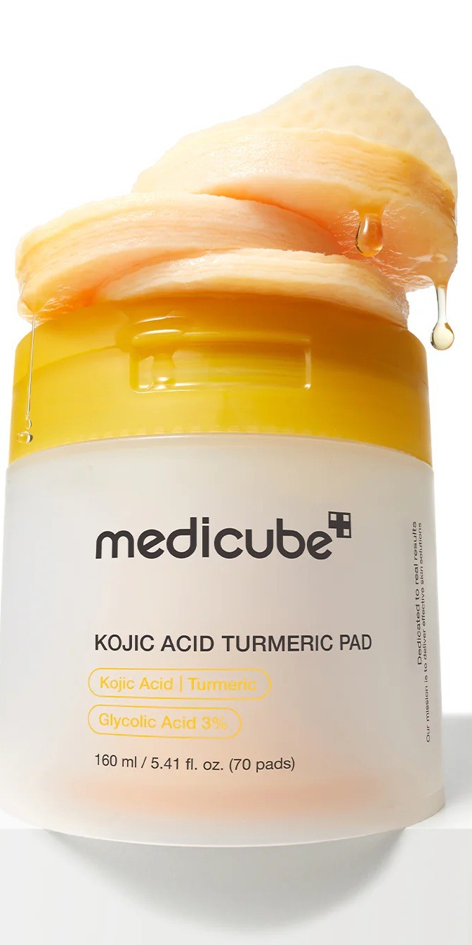 Medicube Kojic Acid Turmeric Clarifying Toner Pad