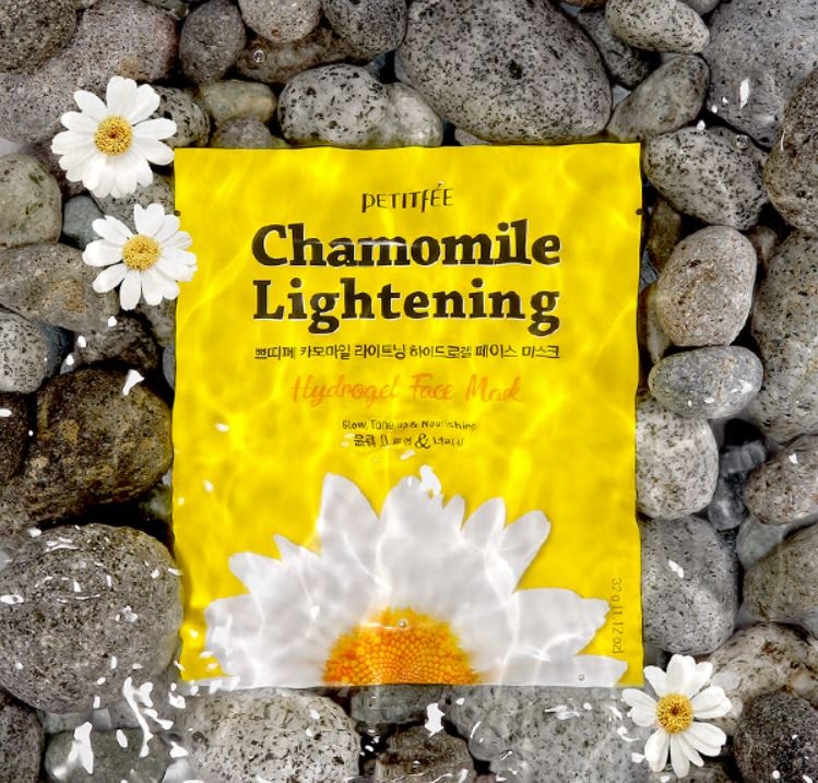 Petitfee Chamomile Lightening Hydrogel Face Mask on River Bed