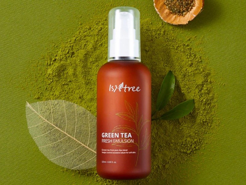 Soothing Teatime Skincare for Spots | Isntree Green Tea Emulsion Review