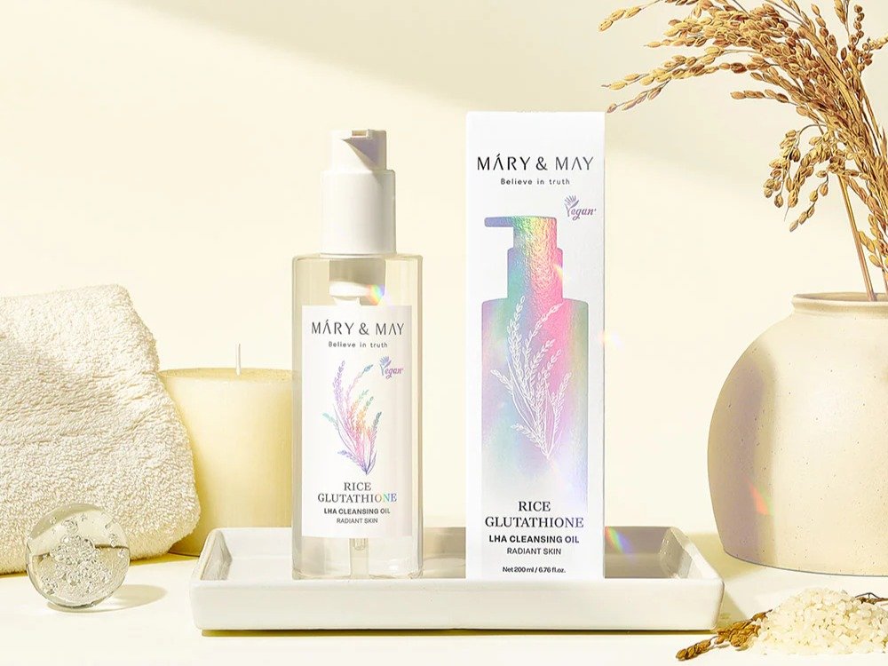A Deep Cleanse with Radiance | Mary&May Rice Glutathione LHA Cleansing Oil Review